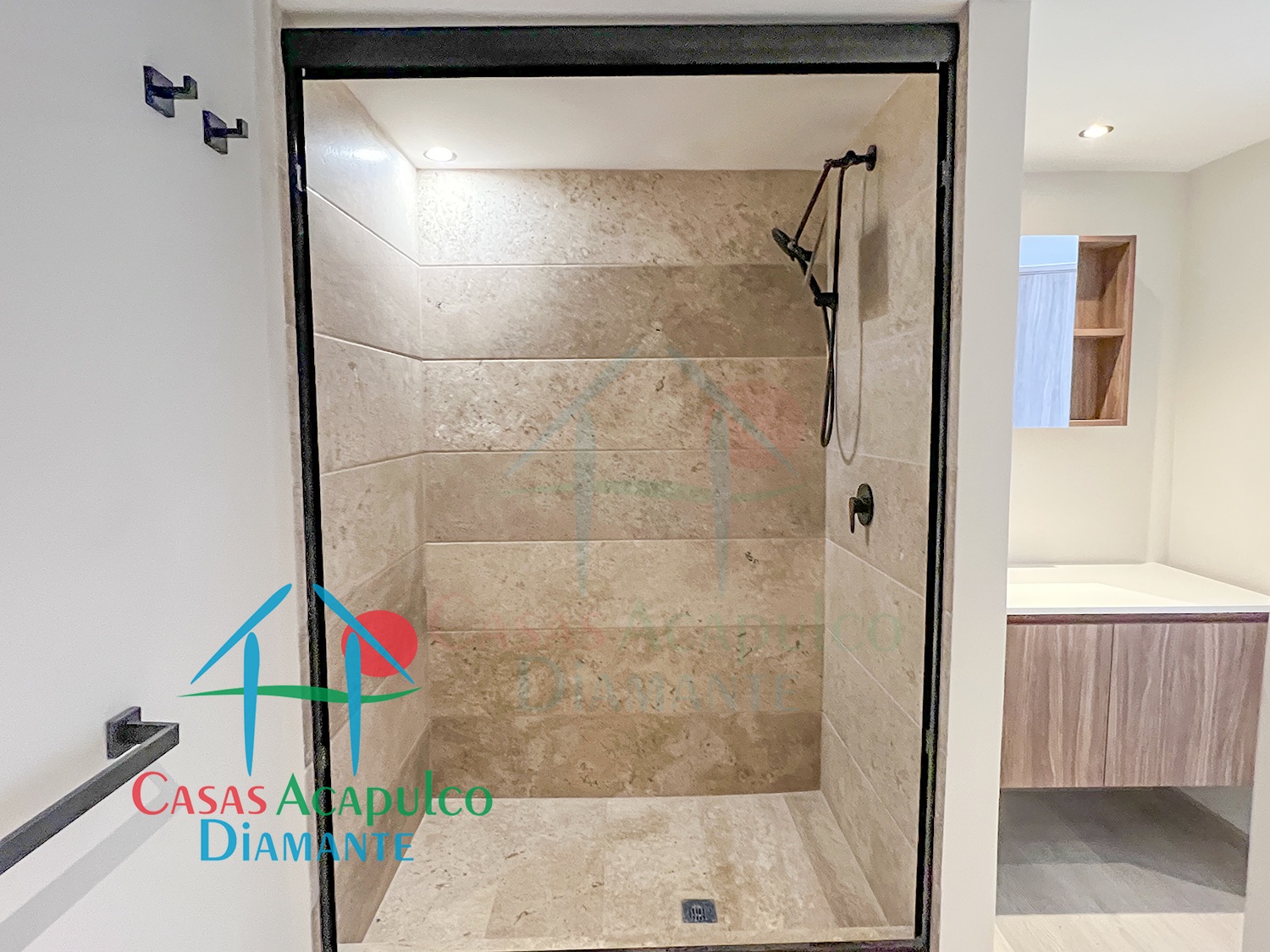 Romano Suites Hab 102-105 - Baño 3